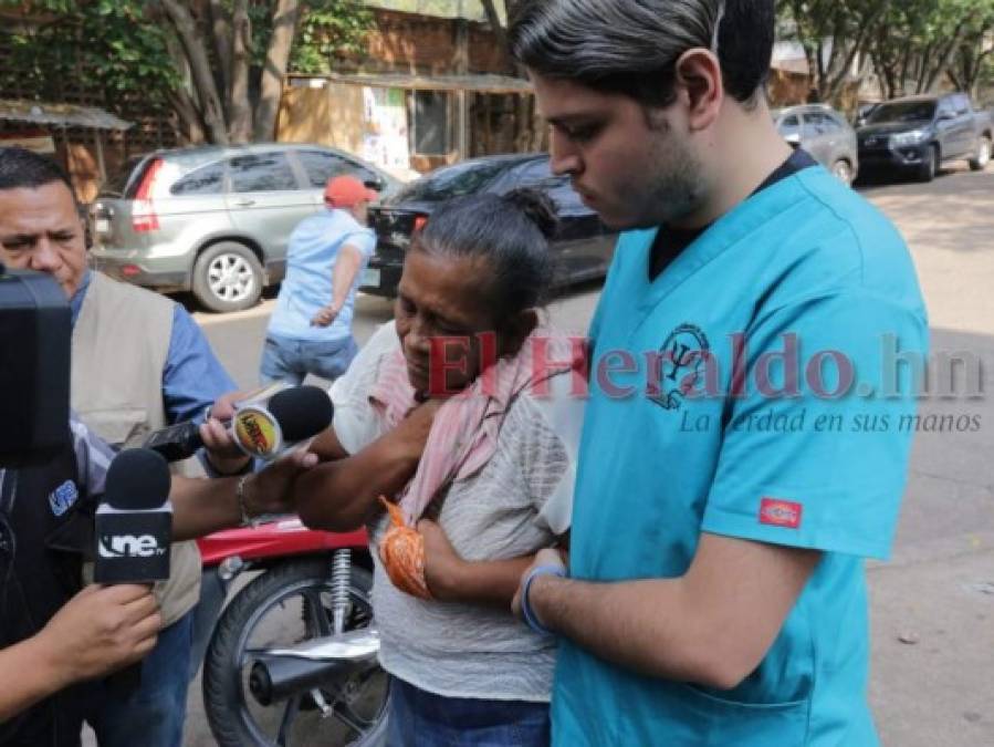 FOTOS: Devastada, madre de joven que murió tras recibir disparo en protesta de Choluteca