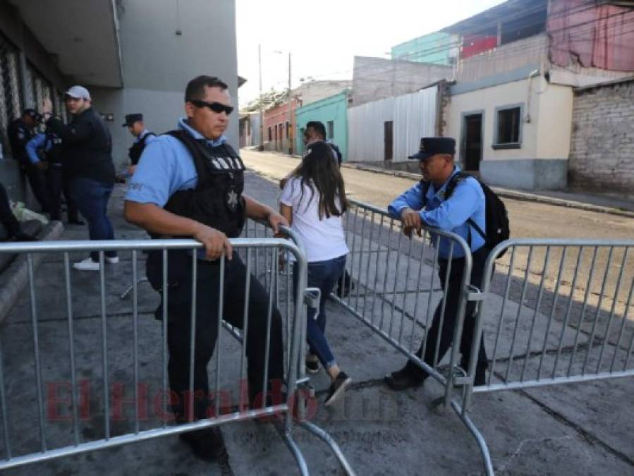 Rica comida, despliegue policial y euforia por la H: Ambiente en el Nacional