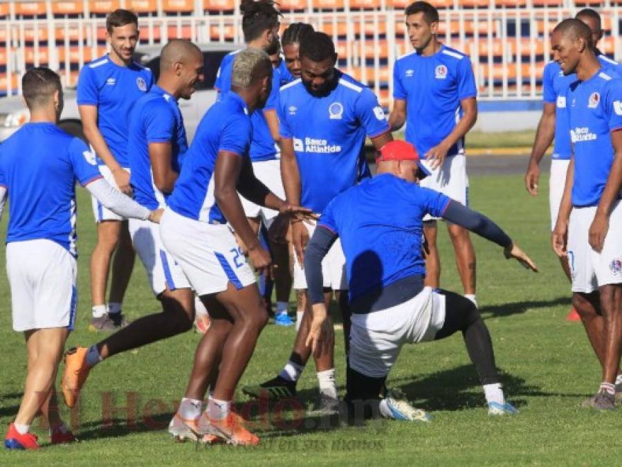 FOTOS: Concentrado y pensando en coronarse el domingo, así entrenó el Olimpia de Troglio