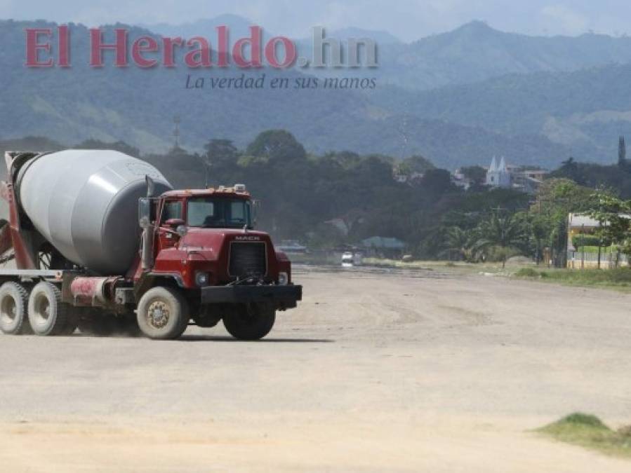 Fotos: Llena de baches y usada como corral, así está la pista del aeródromo de Trujillo