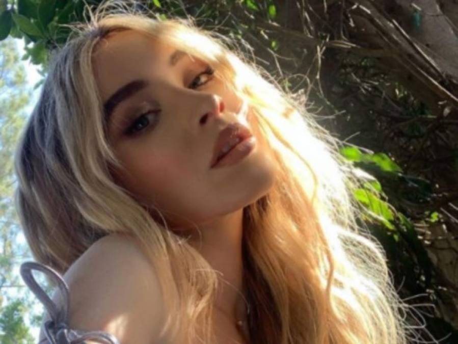 Ella es Sabrina Carpenter, la nueva 'Alicia en el país de las maravillas' de Netflix (FOTOS)