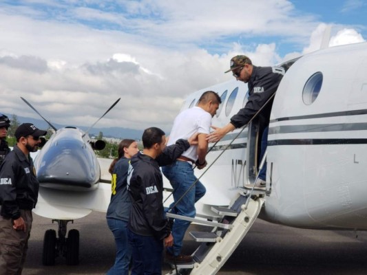 Así fue entregado a la DEA el presunto narcotraficante hondureño Arístides Díaz Díaz