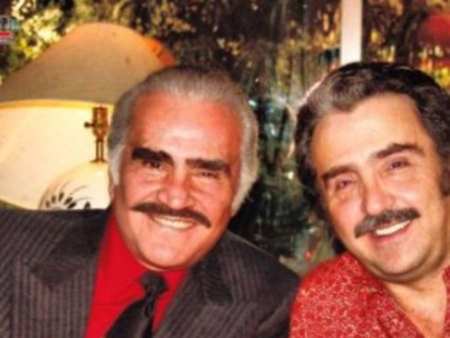 Vicente Fernández Jr. y Mara Castañeda, un matrimonio que acabó en medio de rumores