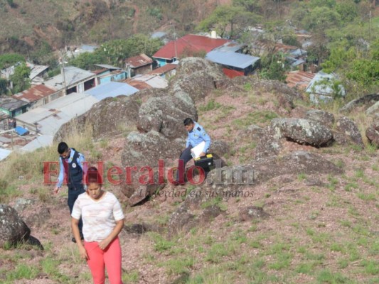 Así fue rescatado el cuerpo de un joven de 16 años asesinado en una zona inhóspita de la Villa Nueva (Fotos)