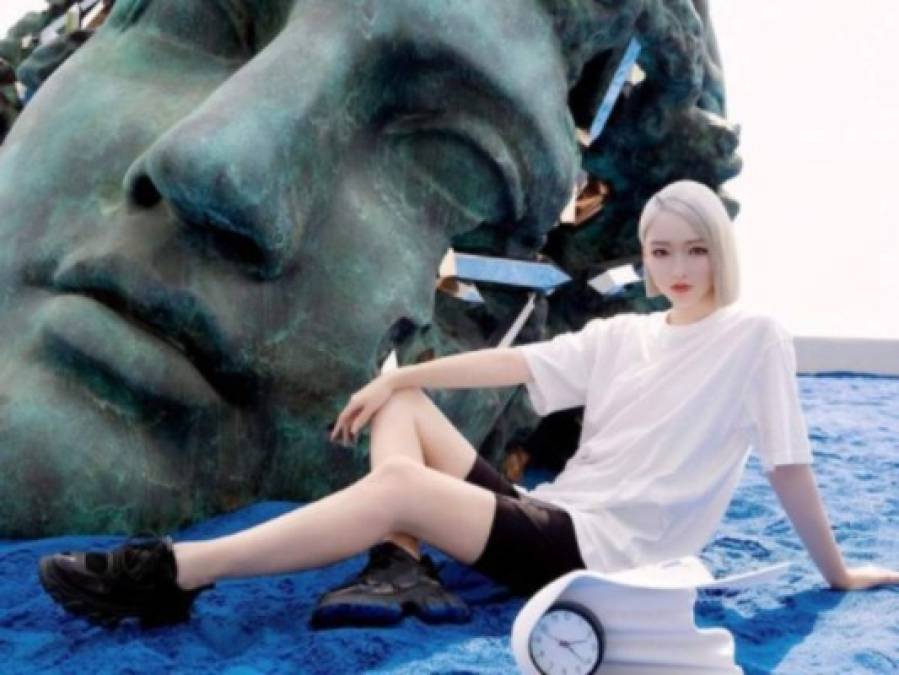 Ella es Ayayi, la bella influencer virtual que parece un humano real en China