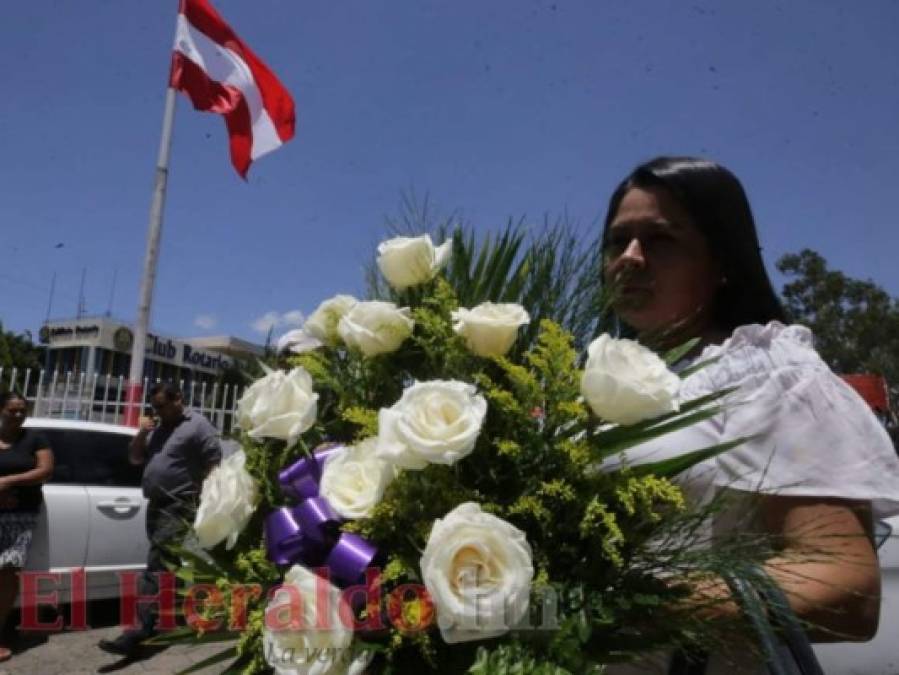 FOTOS: Tristeza y consternación en velorio del exalcalde capitalino Roberto 'El Pelón' Acosta