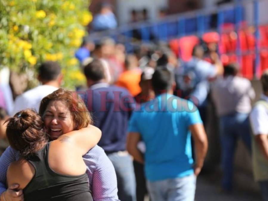 Drama, dolor y desesperación: las tristes fotos de familiares y amigos del abogado Reynaldo Barahona, asesinado frente a la Corte Suprema de Justicia