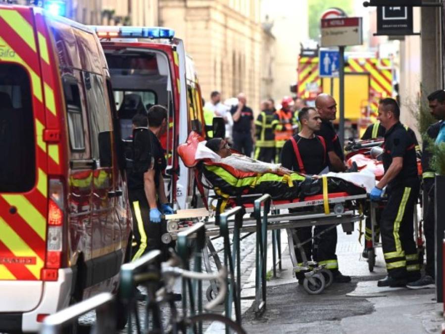 Las imágenes de la explosión de un paquete bomba en Lyon, Francia