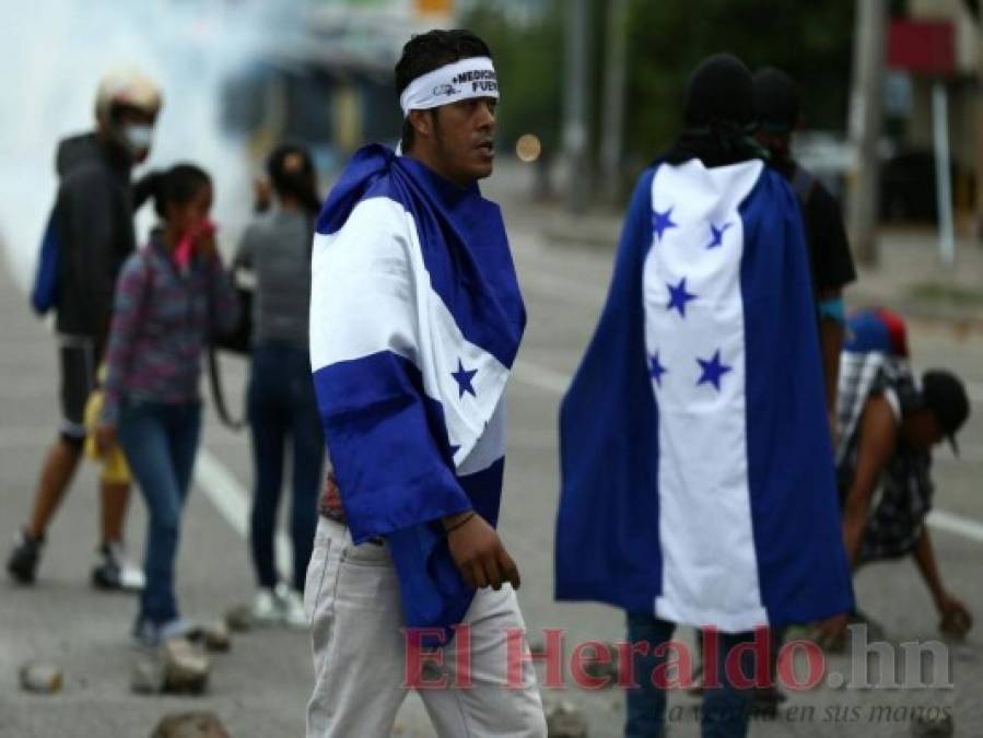 FOTOS: Segundo día de paro nacional deja enfrentamientos entre manifestantes y policías