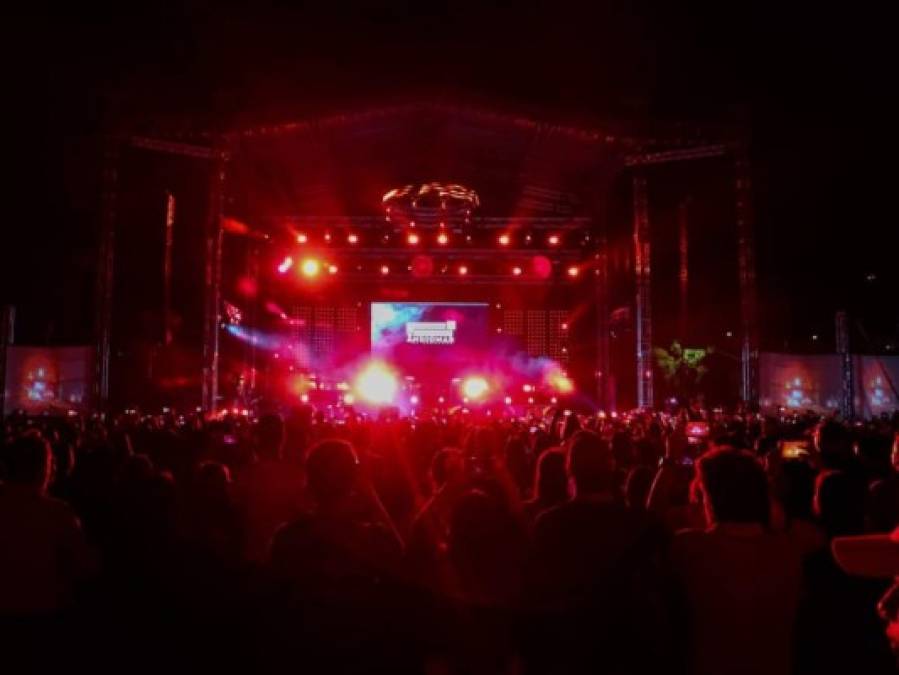 El vibrante concierto que ofrecieron Alex Zurdo, Indiomar y Rudy Torres en Honduras