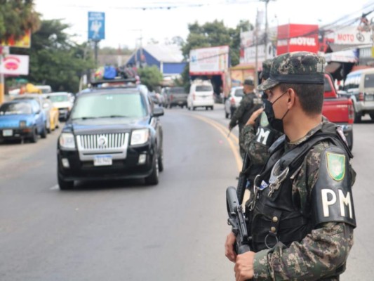 Desarrollan fuerte operativo de seguridad en las salidas de la capital de Honduras (Fotos)