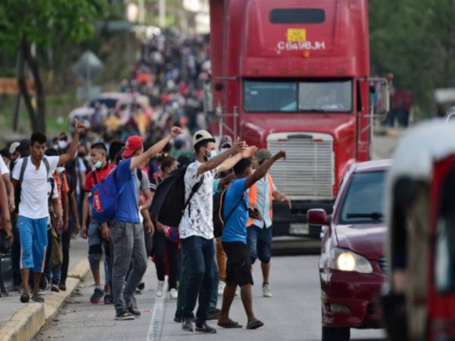 Lo que se sabe de la nueva caravana que partió este viernes de Honduras hacia EE UU (Fotos)