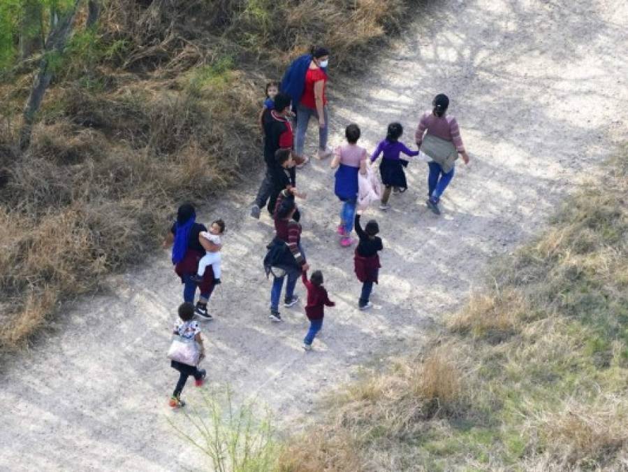 Carencias e incertibumbre, la tragedia que viven los migrantes en la frontera