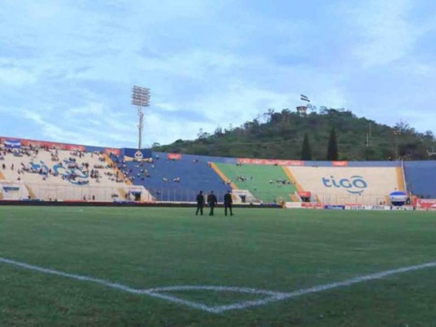 El Estadio Nacional no cumple con las normas FIFA...