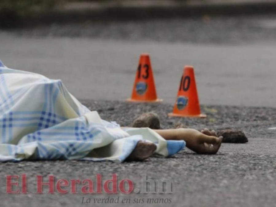 Desgarradoras imágenes: Dolor, llanto y conmoción de familiares de conductor asesinado en el bulevar FFAA