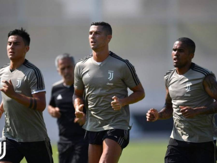 Cristiano Ronaldo pisó la cancha de la Juventus en su primer entrenamiento