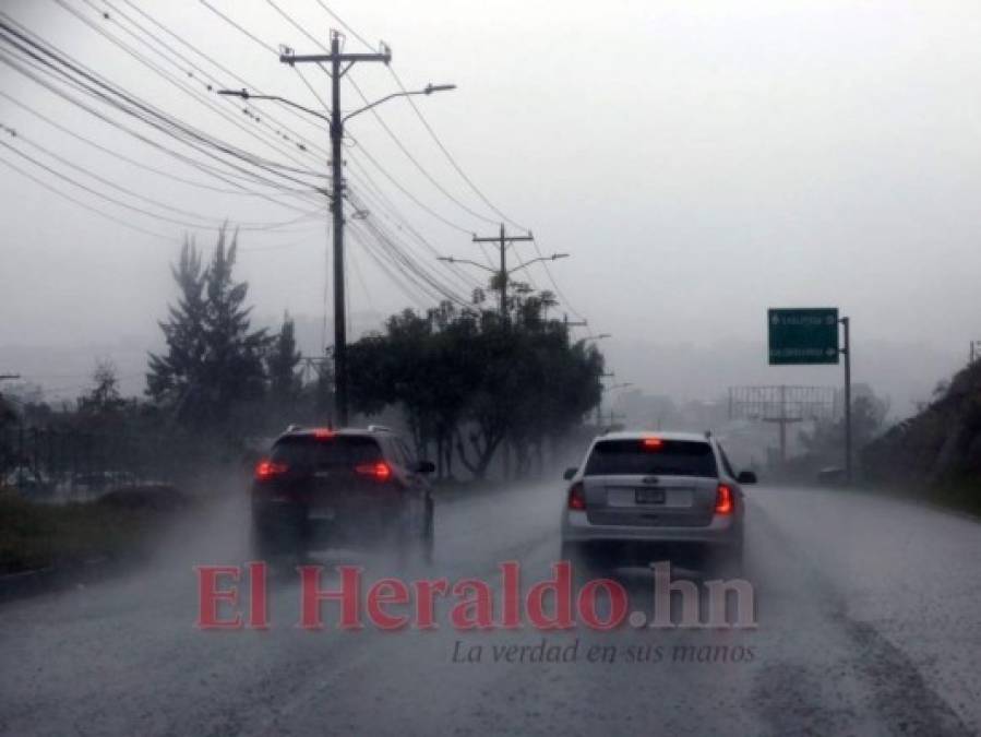 Fuertes lluvias e inundaciones deja ingreso de humedad en la capital (FOTOS)