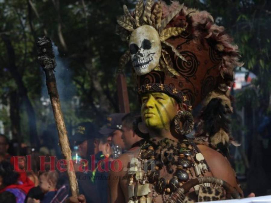 FOTOS: Color y ritmo en el carnaval de Tegucigalpa por sus 441 años