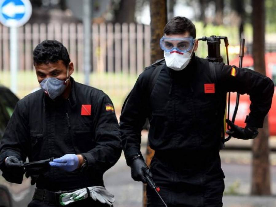 FOTOS: España sigue desierta, llora sus muertos y limpia sus calles ante coronavirus