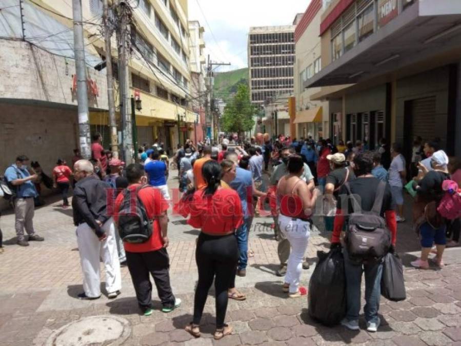 FOTOS: Vendedores ambulantes protestan en el centro de la capital