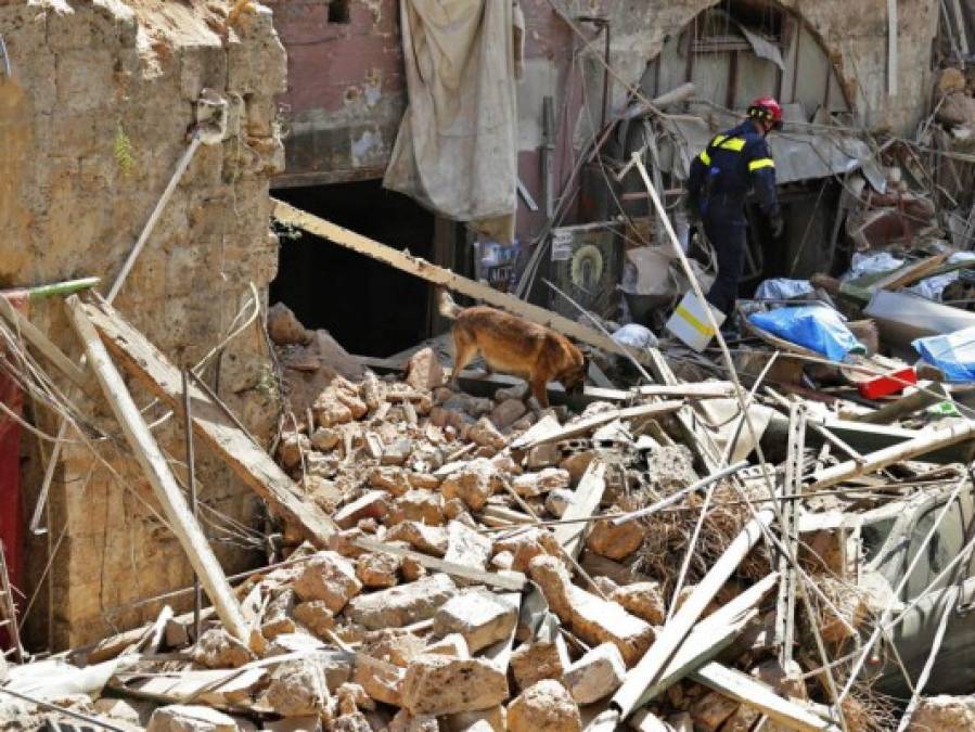 Imágenes que impactan: Beirut llora a sus muertos; sigue búsqueda de más víctimas