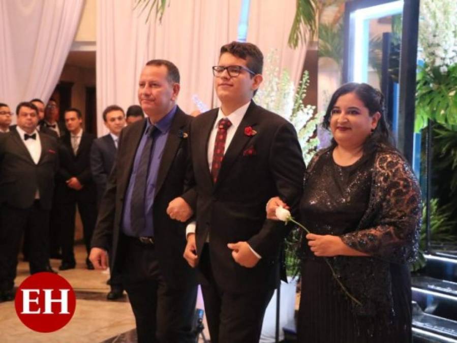 FOTOS: Prom de la Macris School, una radiante gala para festejar el éxito de los seniors