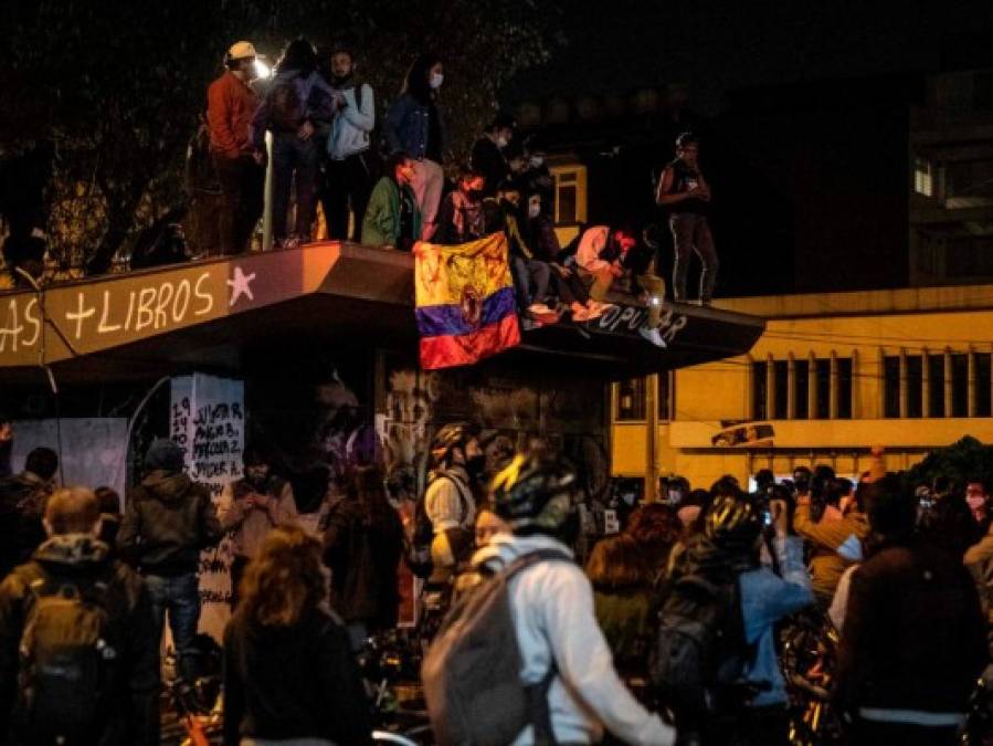 Más protestas por abusos policiales en Colombia; gobierno pide perdón (FOTOS)  
