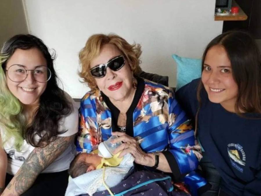 FOTOS: Ellas son las otras nietas de Enrique Guzmán