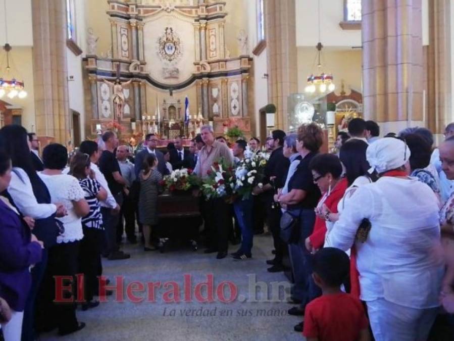 FOTOS: Así fue el emotivo adiós al 'Pelón' Acosta, exalcalde de la capital de Honduras
