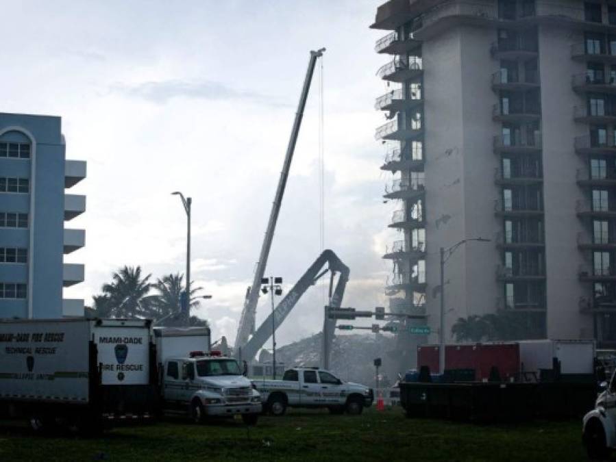 Angustia e incertidumbre: la operación de rescate y búsqueda tras derrumbe de edificio en Miami