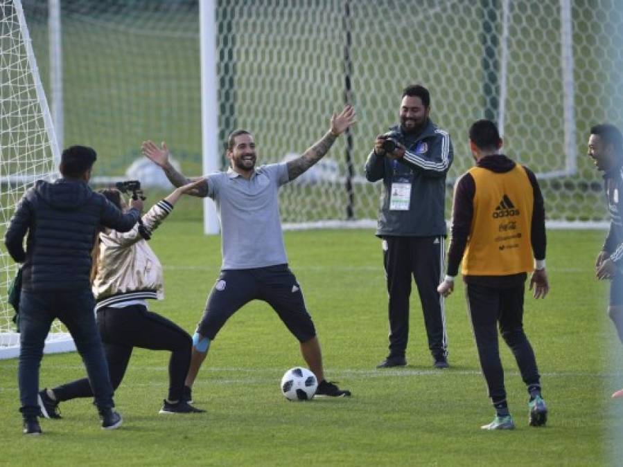 Así fue la visita de Maluma al entrenamiento de la Selección de México