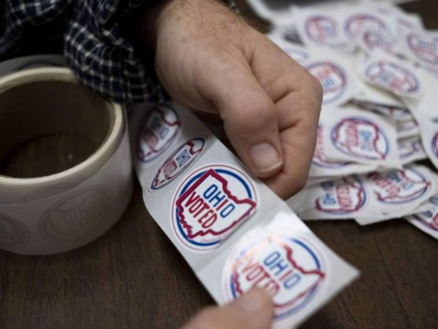 FOTOS: Árabe, sorteos y un pastel arruinado: las locuras de una inusual campaña electoral en EEUU