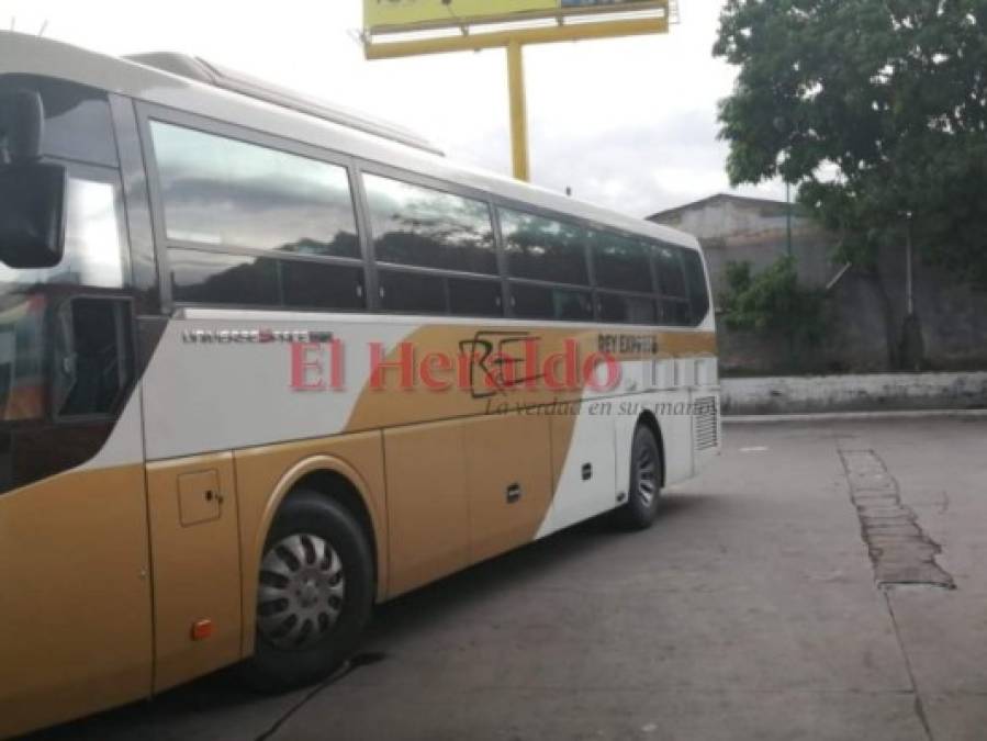 FOTOS: Así quedó la escena del conductor de bus asesinado en Comayagüela