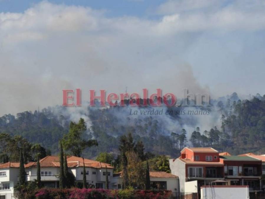 Las imágenes del incendio que afectó consulado de Portugal en El Hatillo