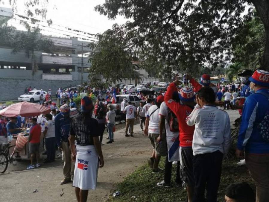 La Ultra Fiel en San Pedro Sula sale a las calles a apoyar al Olimpia