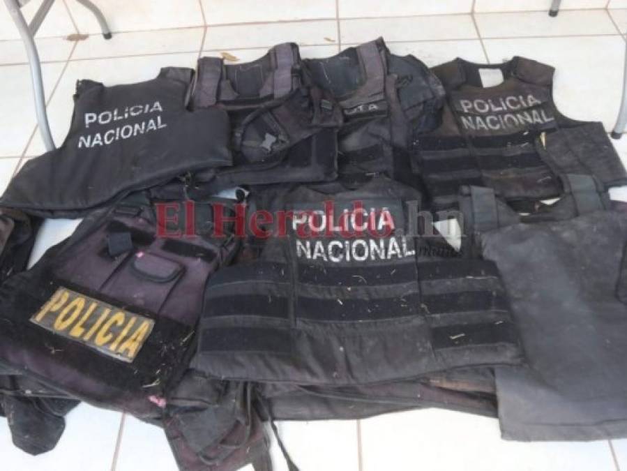 Fusiles de alto calibre, indumentaria policial y hasta 'chachas' entre objetos decomisados en campamento de la MS