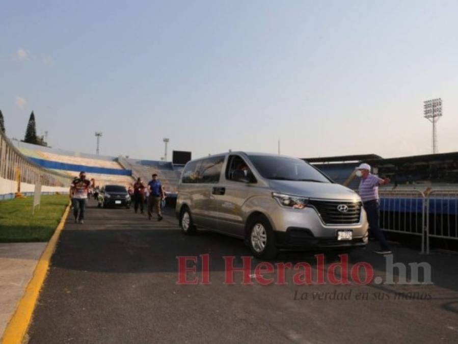 Así fue la vuelta olímpica para despedir a Chelato Uclés (Fotos)