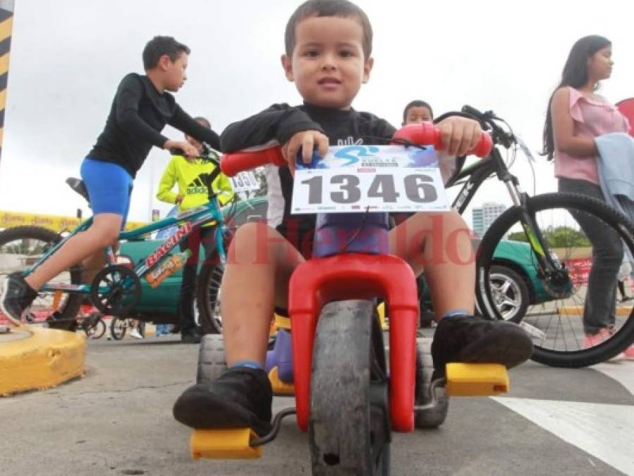 Fotos: Así se vive la Vuelta Ciclística Infantil de EL HERALDO