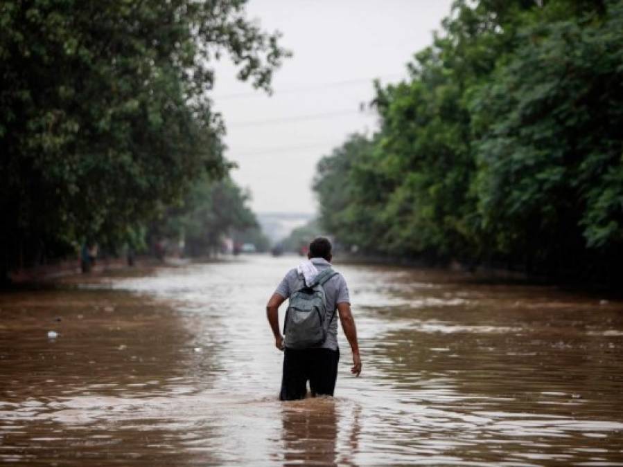 Muertos, inundaciones y damnificados por lluvias en el sur de Asia (FOTOS)