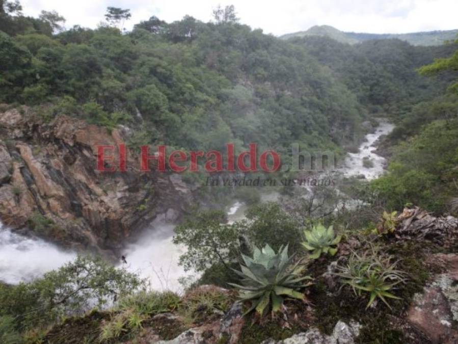 Imágenes de represa La Concepción en su nivel máximo tras intensas lluvias