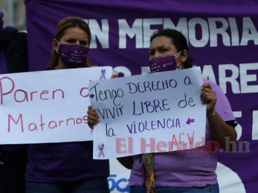 Hondureñas protestas contra la otra pandemia que sufren las mujeres, la violencia (FOTOS)