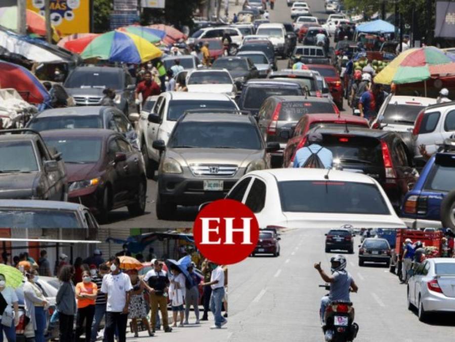 FOTOS: Sin normas de bioseguridad, capitalinos salen a abastecerse