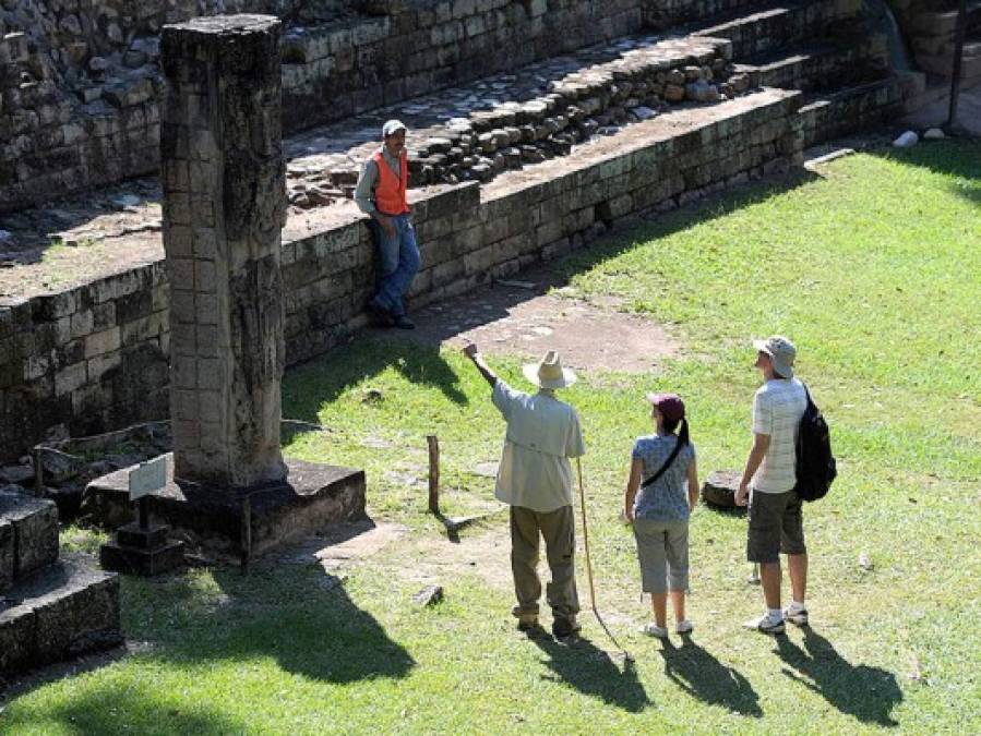 Los turistas atraídos por la cultura Maya