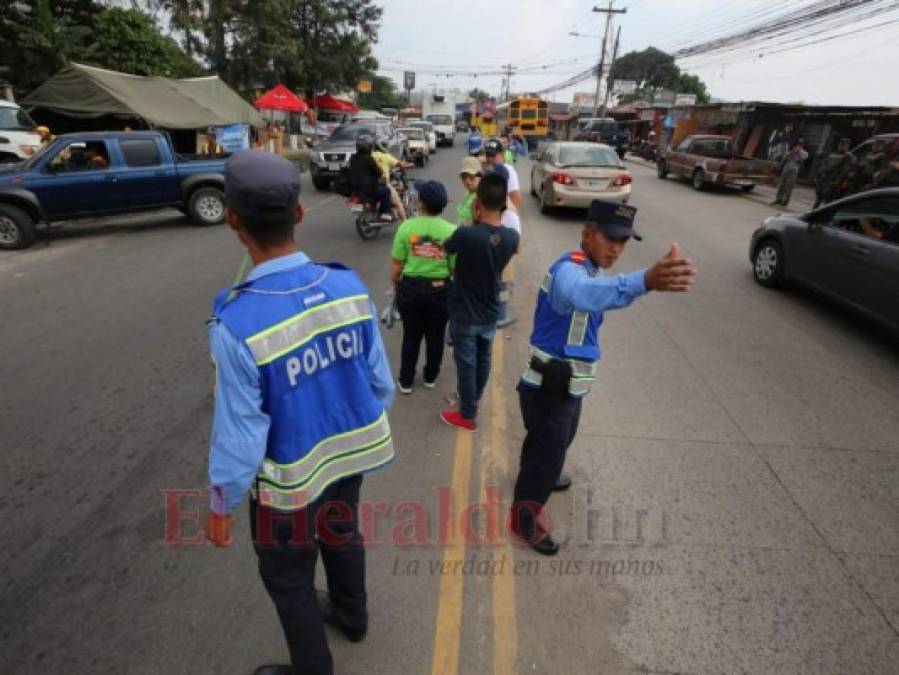 Así continua el éxodo de los veraneantes en la principales salidas de la capital de Honduras