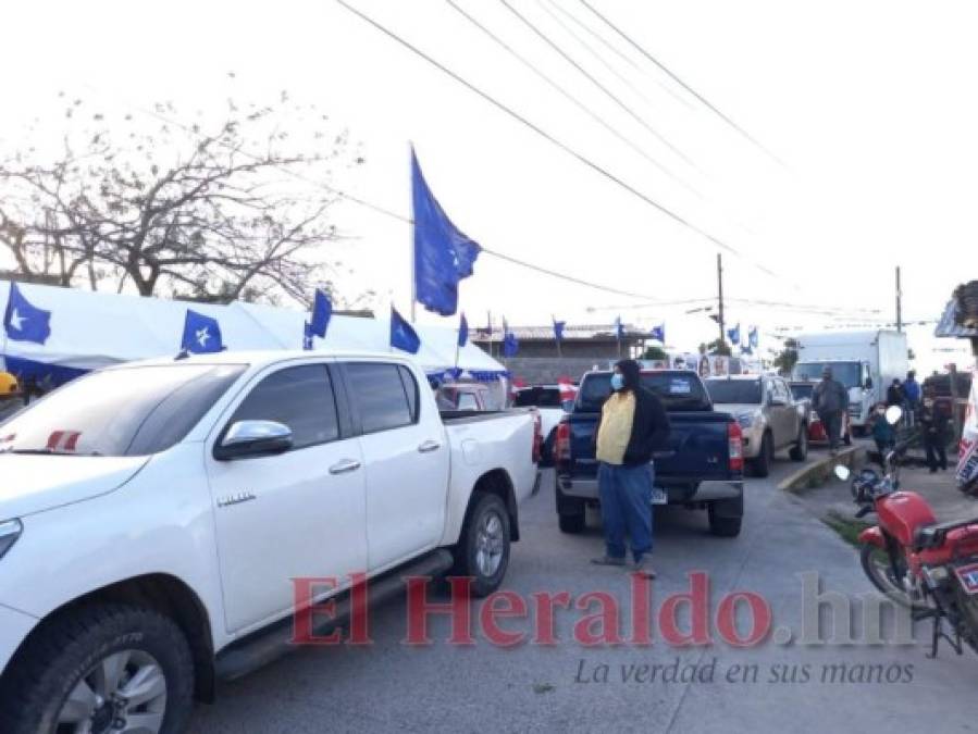 En vehículo, mototaxi o caballo: Así llegó a votar la gente en Santa Ana, Ojojona y Sabanagrande