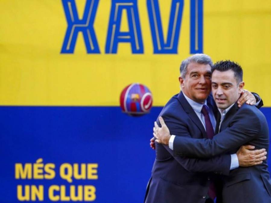 Así fue el regreso de Xavi Hernández al Camp Nou como nuevo entrenador del Barcelona