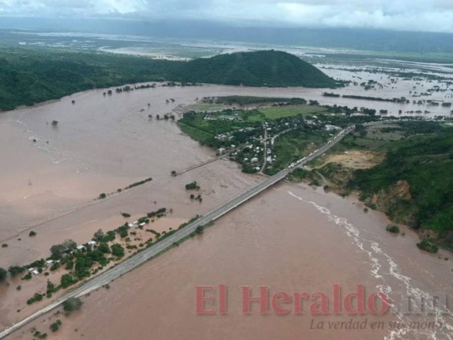 Las catastróficas imágenes del Valle de Sula convertido en una inmensa laguna