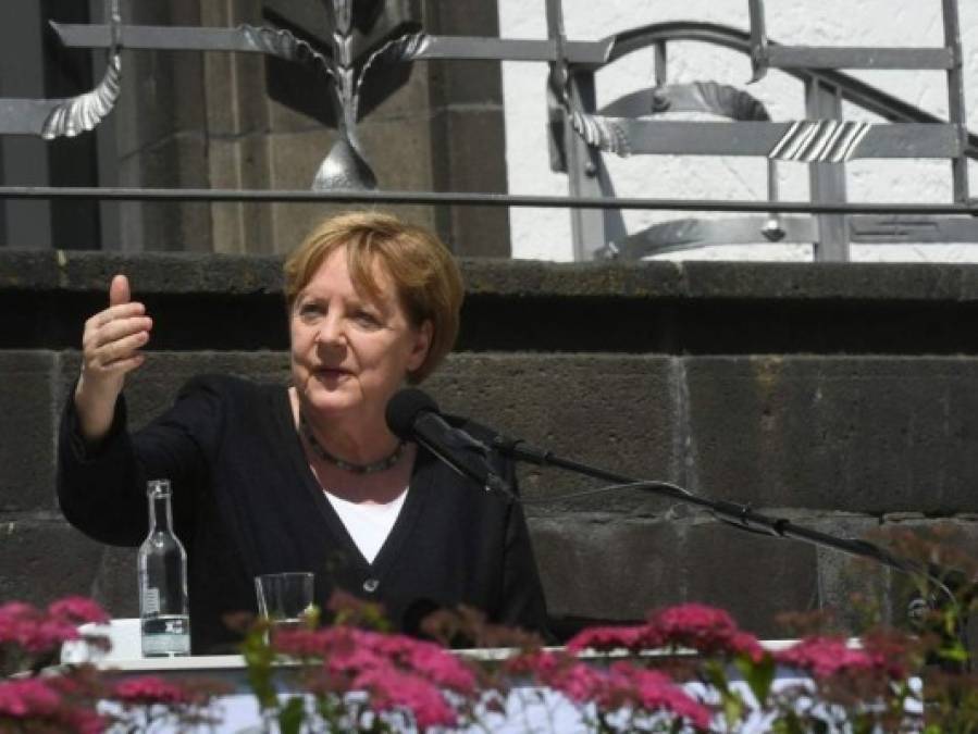 Fotos del recorrido de Merkel por zonas de Europa devastadas por inundaciones