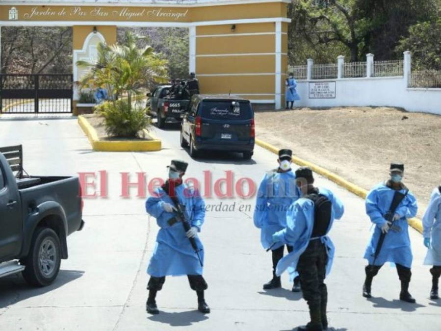 Sin último adiós: solitario entierro de víctima de Covid-19 en Honduras