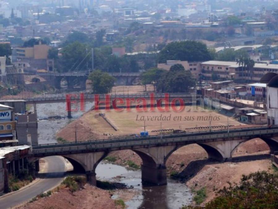 FOTOS: Desolada y vacía, así luce la capital acatando cuarentena